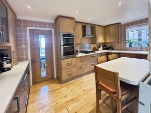 Photo 11- click for photo gallery